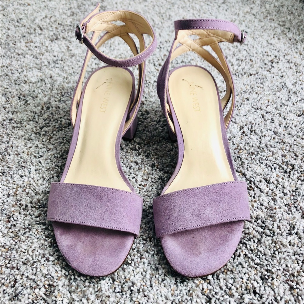 Nine West lavender block heel open toe sandals 💜